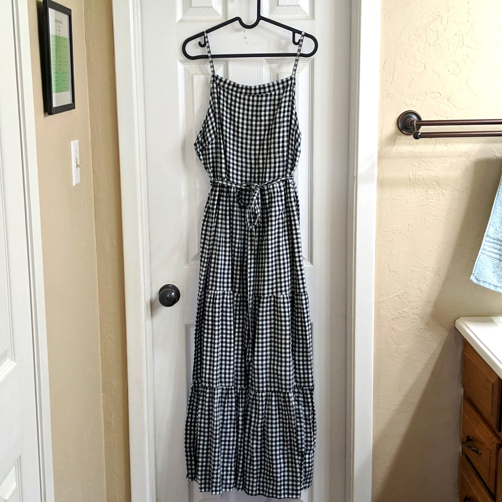 Old Navy tiered gingham maxi dress size large